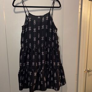 Black and White Patterned Sleeveless Dress